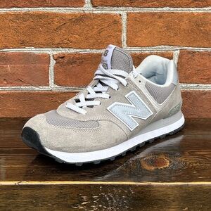 New Balance 574 Light Grey Suede Classic Runner